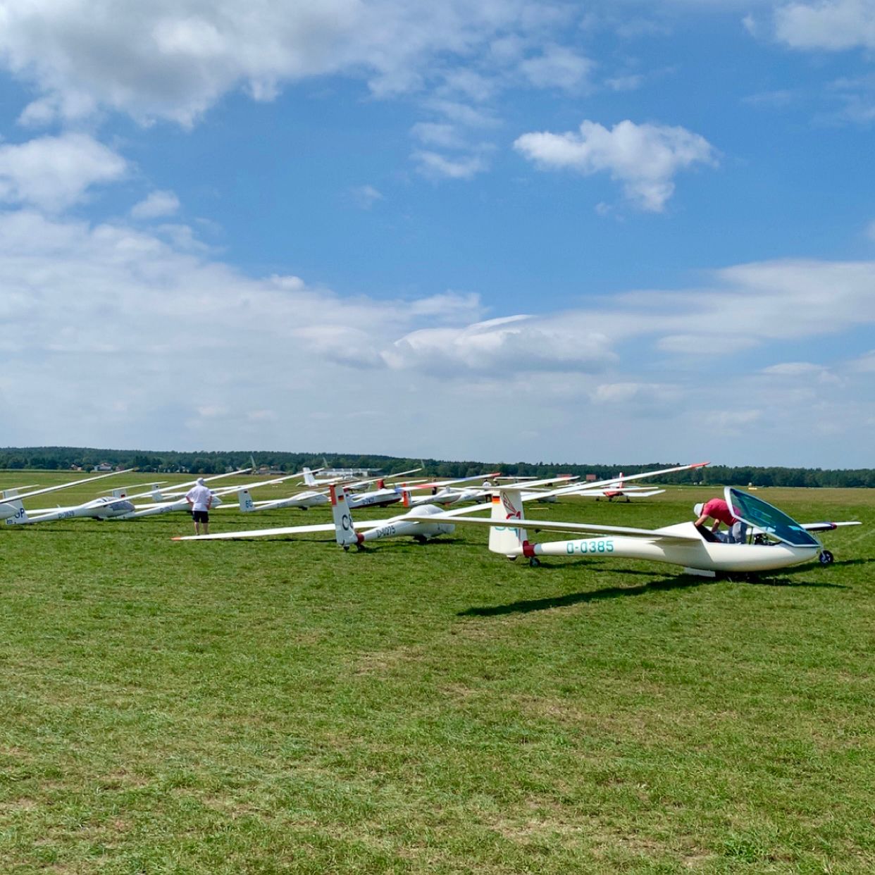 Unsere Flugzeuge stehen am Start bereit